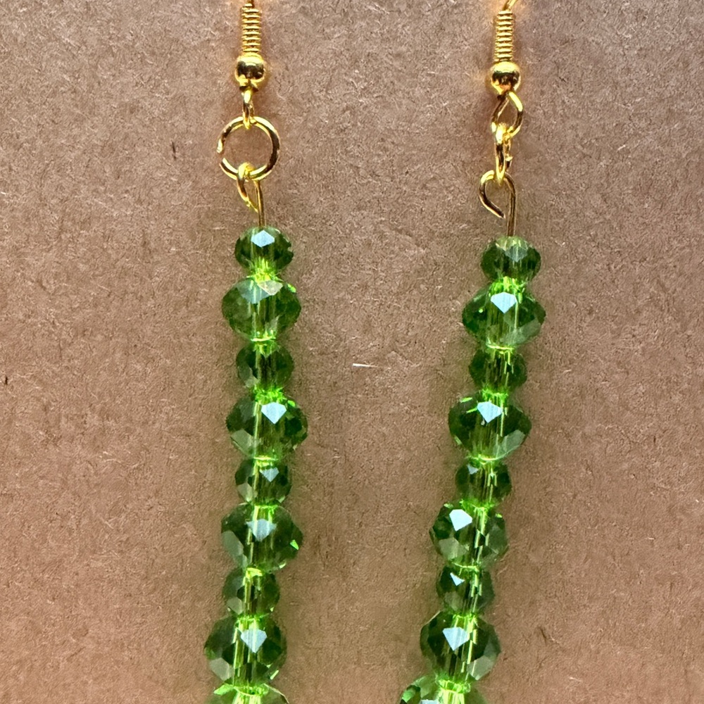 Elegant Green Beaded Earrings Style #012